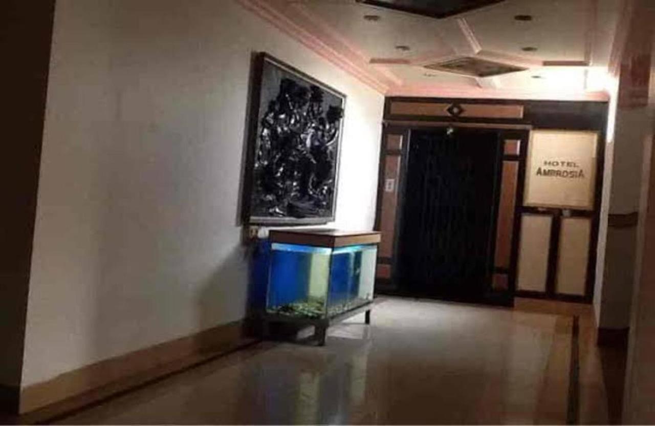 Hotel Ambrosia Kalyān Extérieur photo